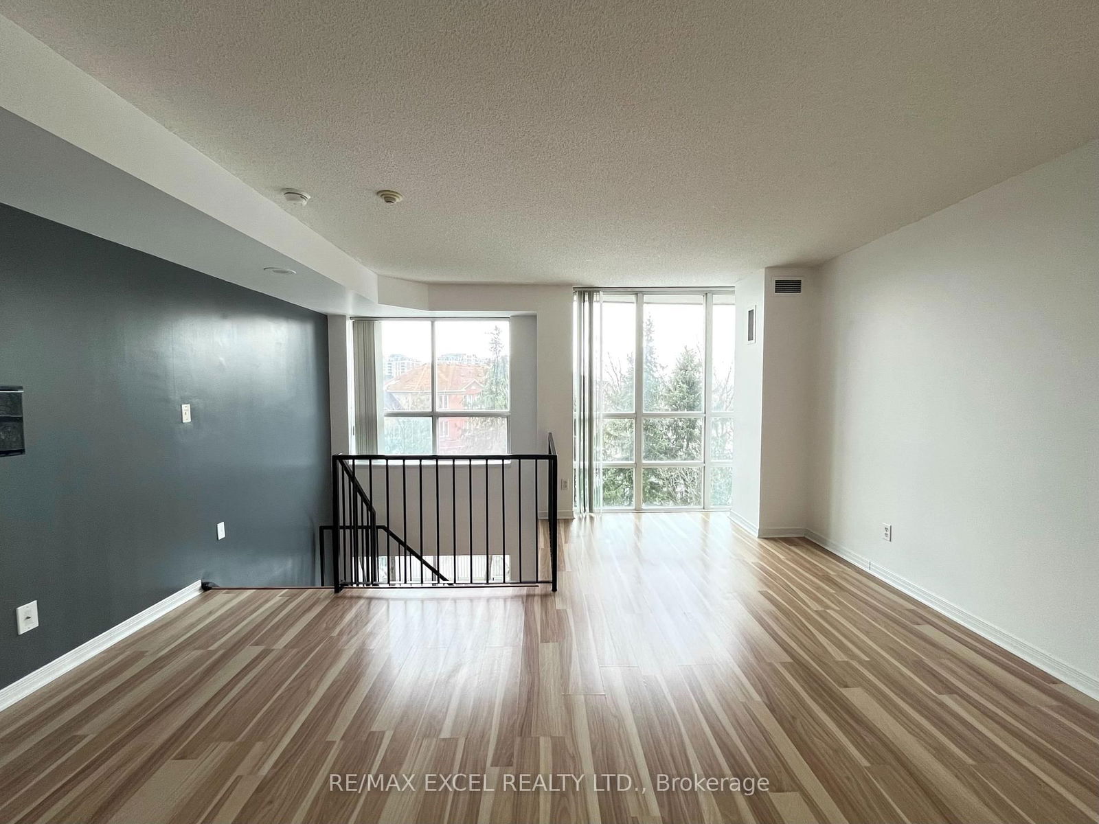 3 Ellesmere St, unit 222 for rent