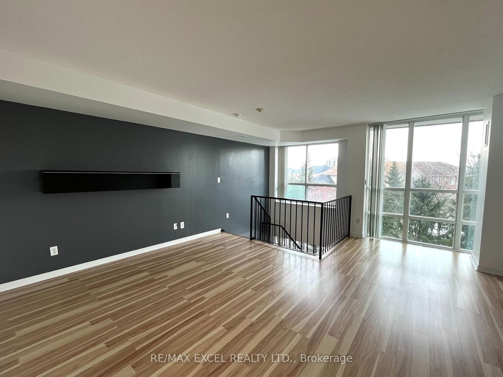 3 Ellesmere St, unit 222 for rent