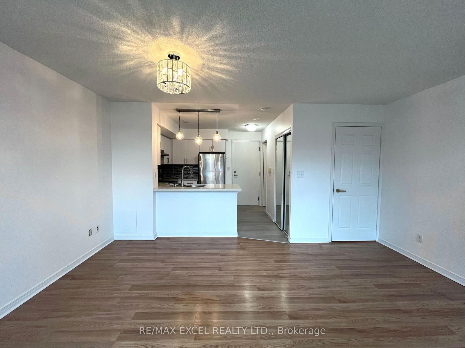 3 Ellesmere St, unit 222 for rent