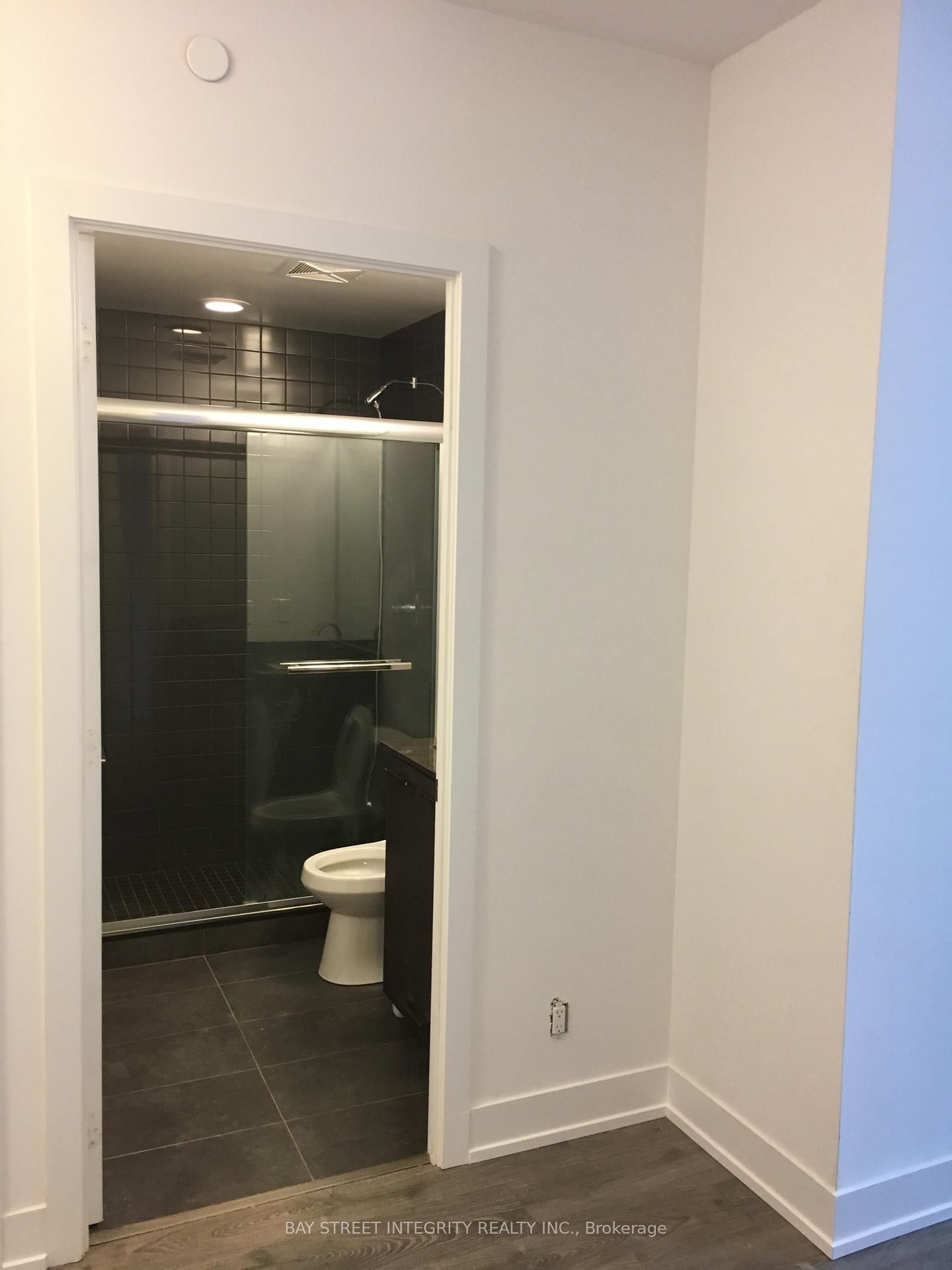 9471 Yonge St, unit 1205 for rent