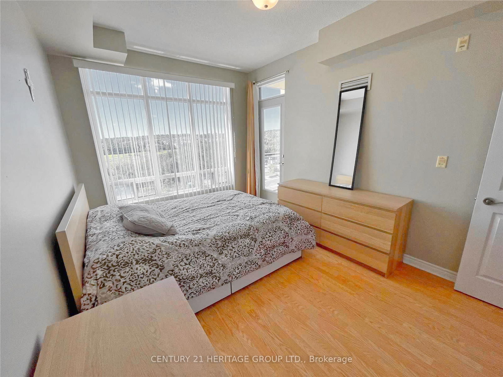 11121 Yonge St, unit 609 for rent