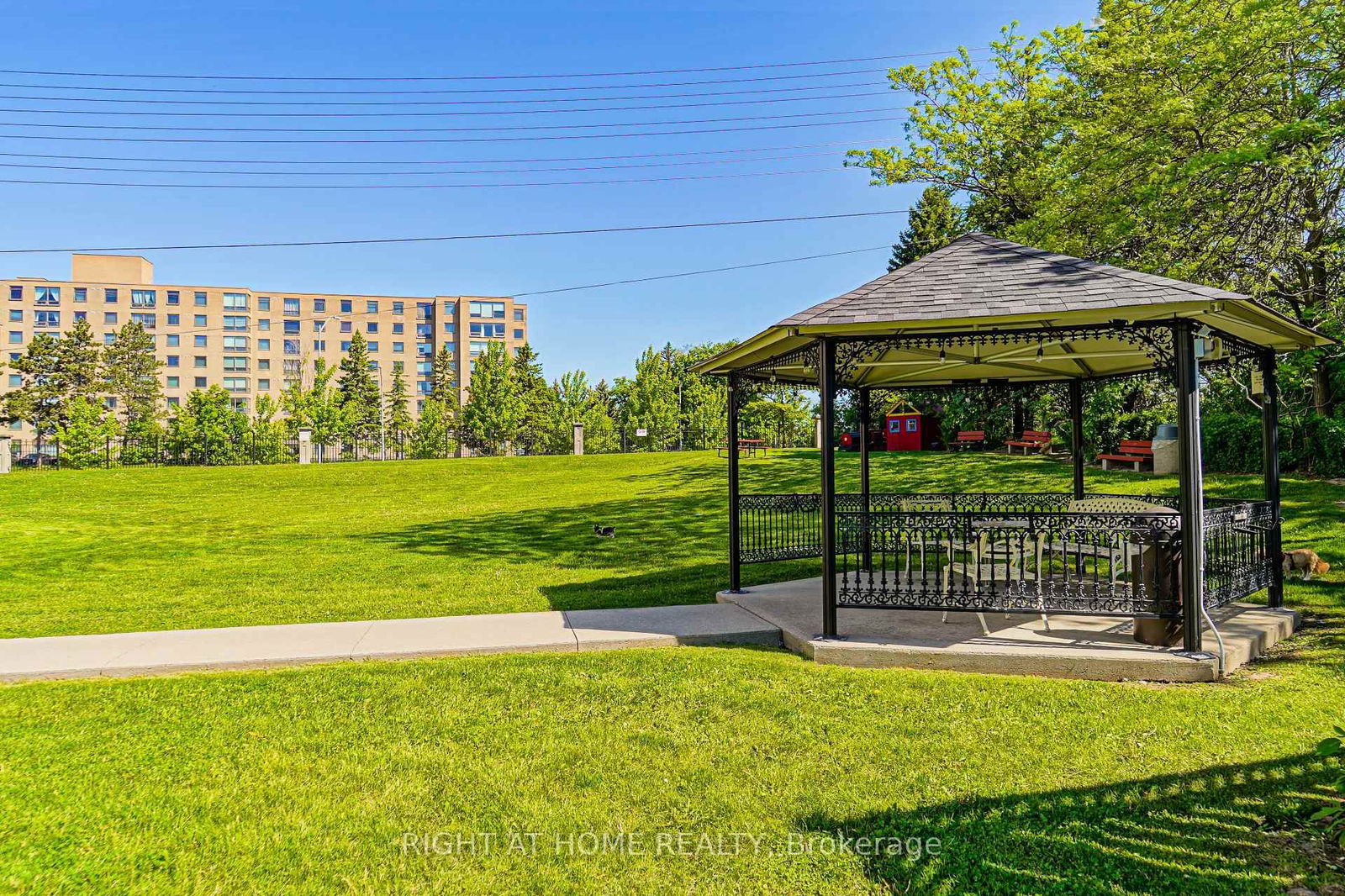 Cedar Gate Condos, Richmond Hill, Toronto