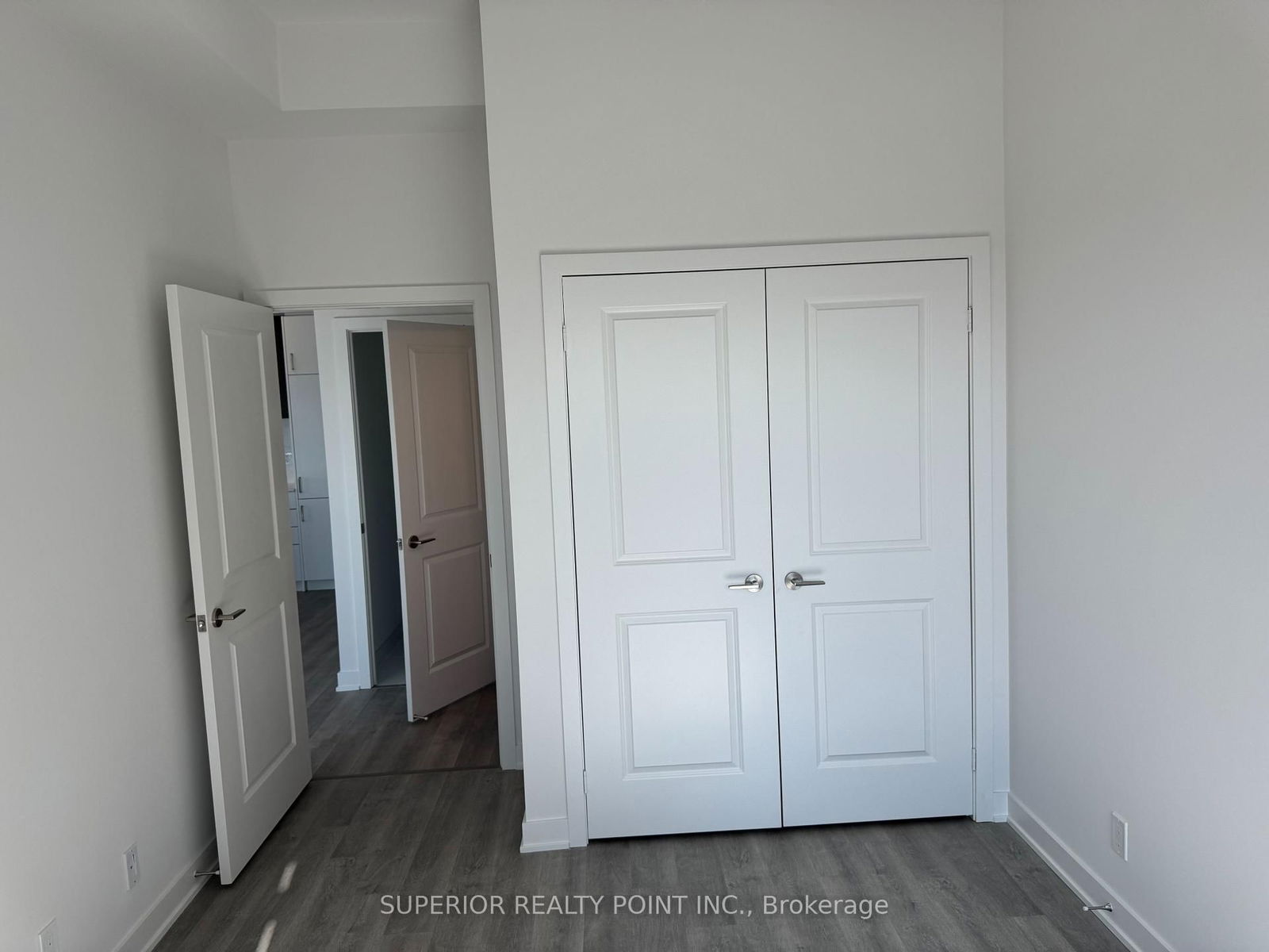 50 Upper Mall Way, unit PH05 for rent