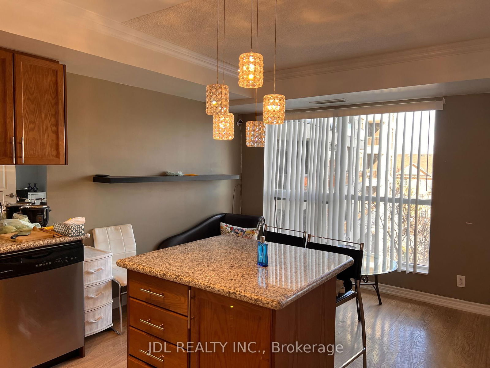 18 Harding Blvd, unit 416 for rent