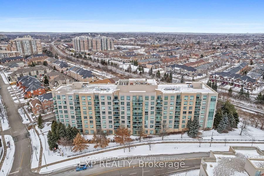 The Gates of Bayview Glen Condos, Richmond Hill, Toronto