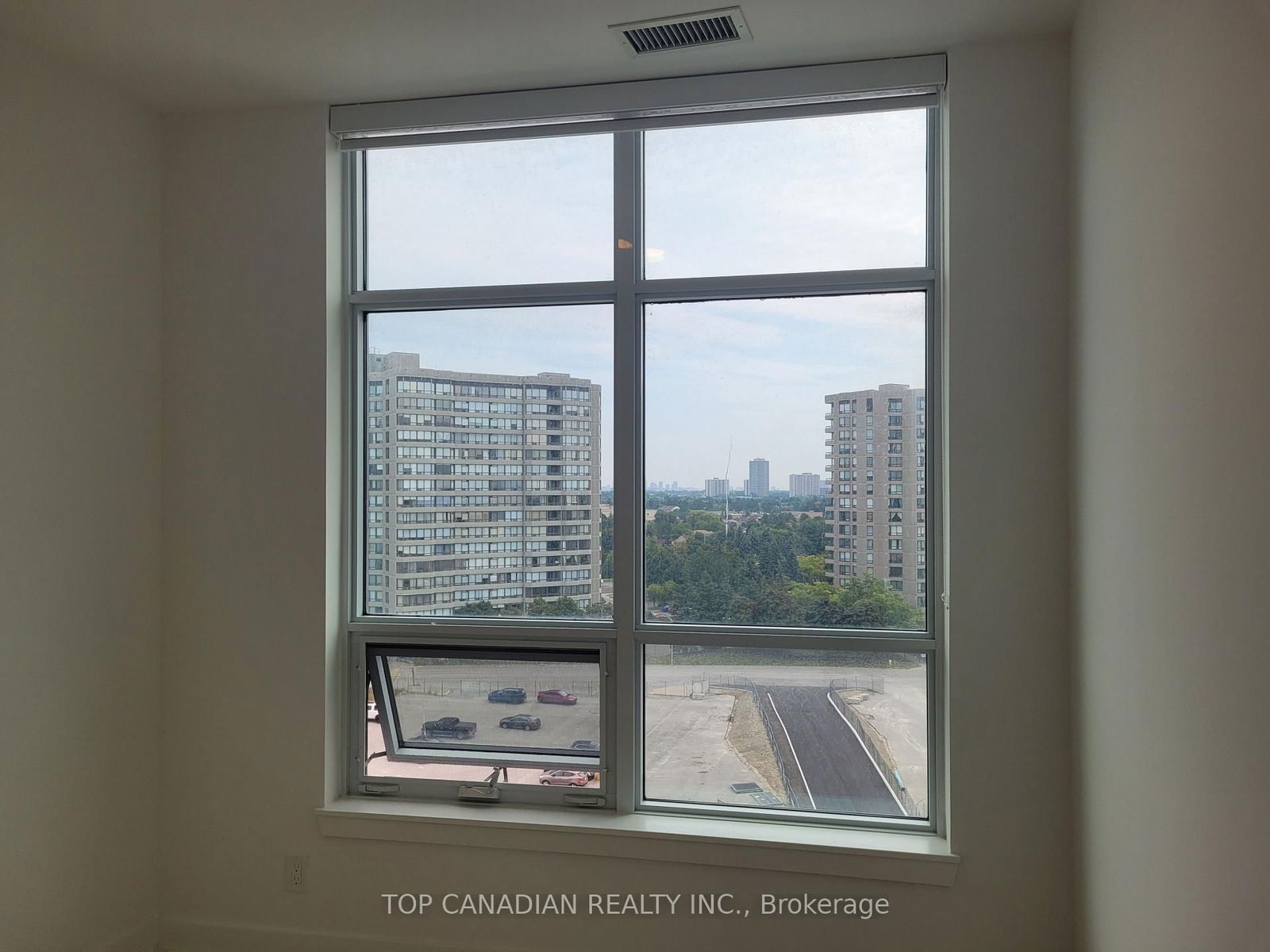 50 Upper Mall Way, unit 732B for rent