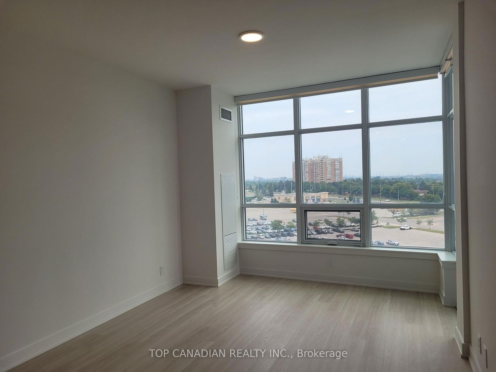 50 Upper Mall Way, unit 732B for rent