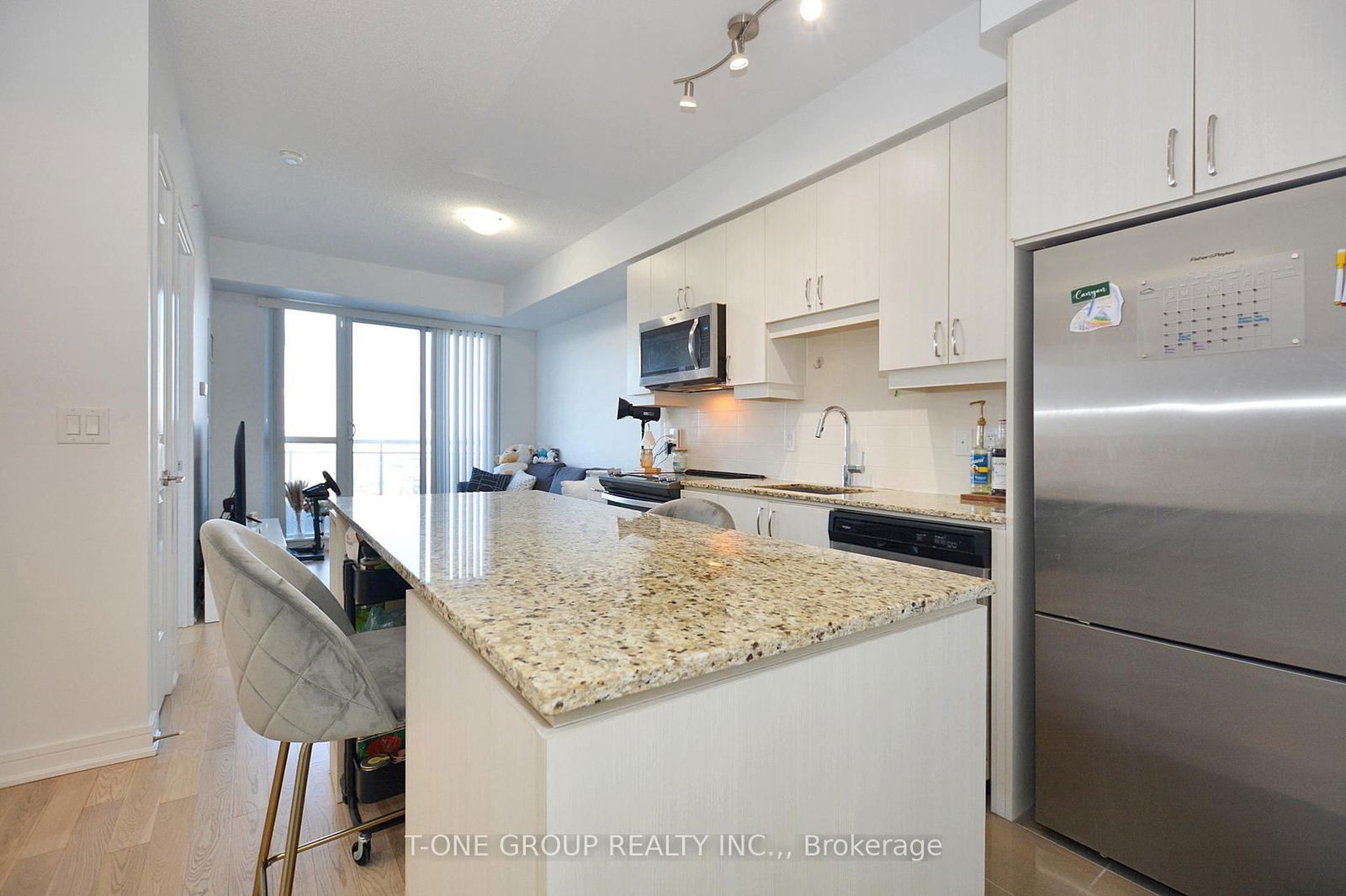 9205 Yonge St, unit 618NE for sale