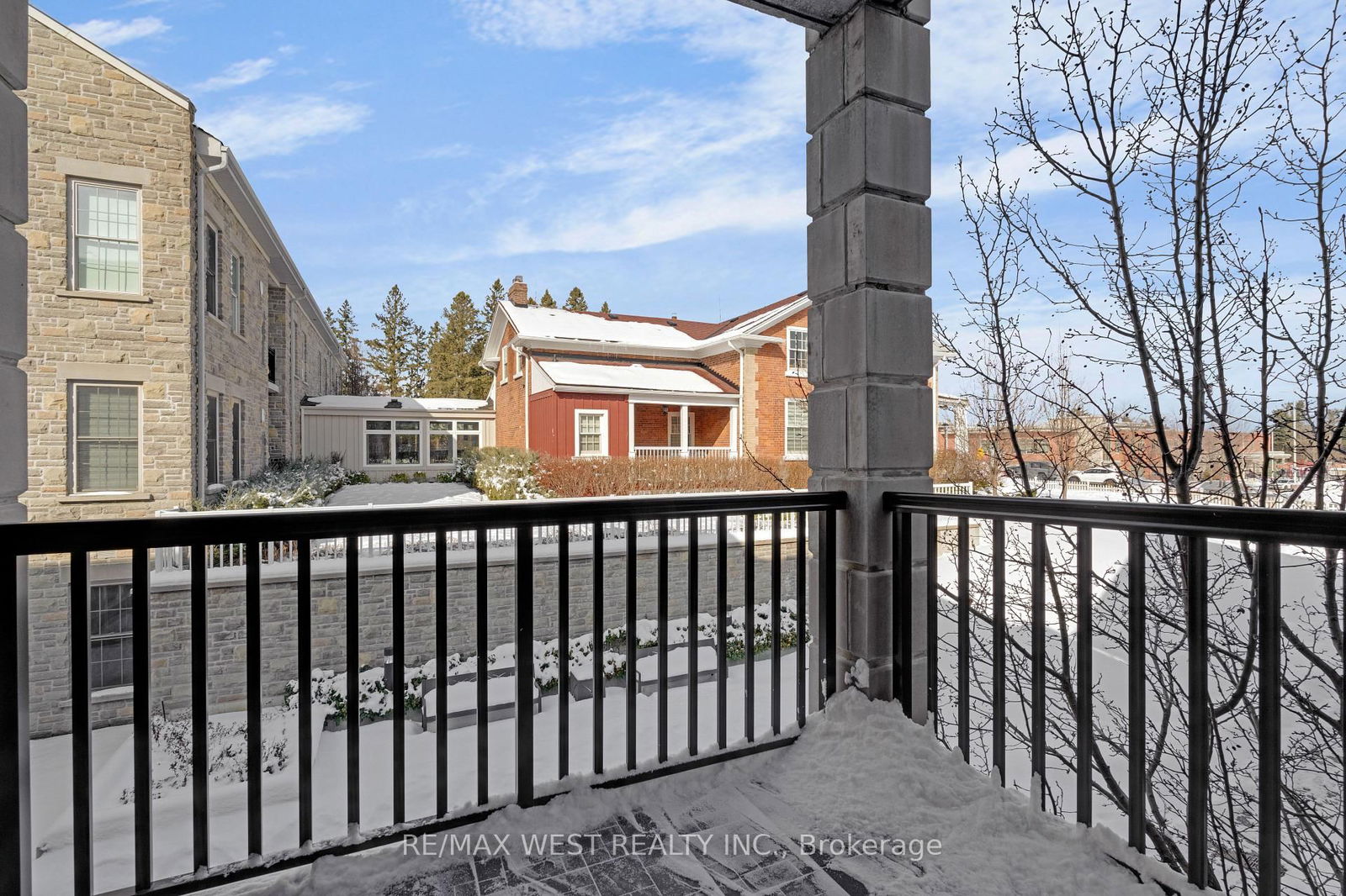 10360 Islington Ave, unit 201 for sale