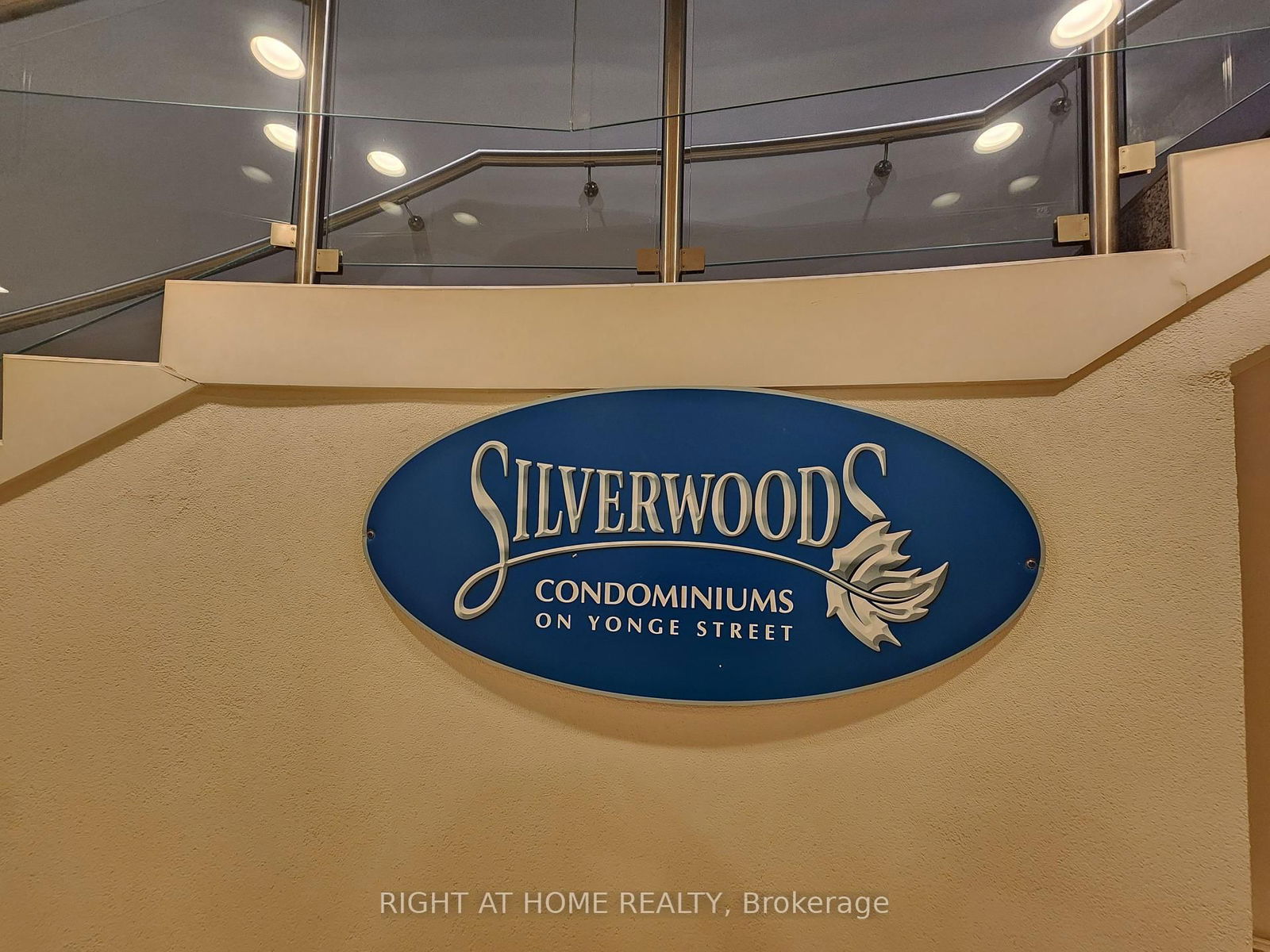 Silverwoods Condominium, Richmond Hill, Toronto