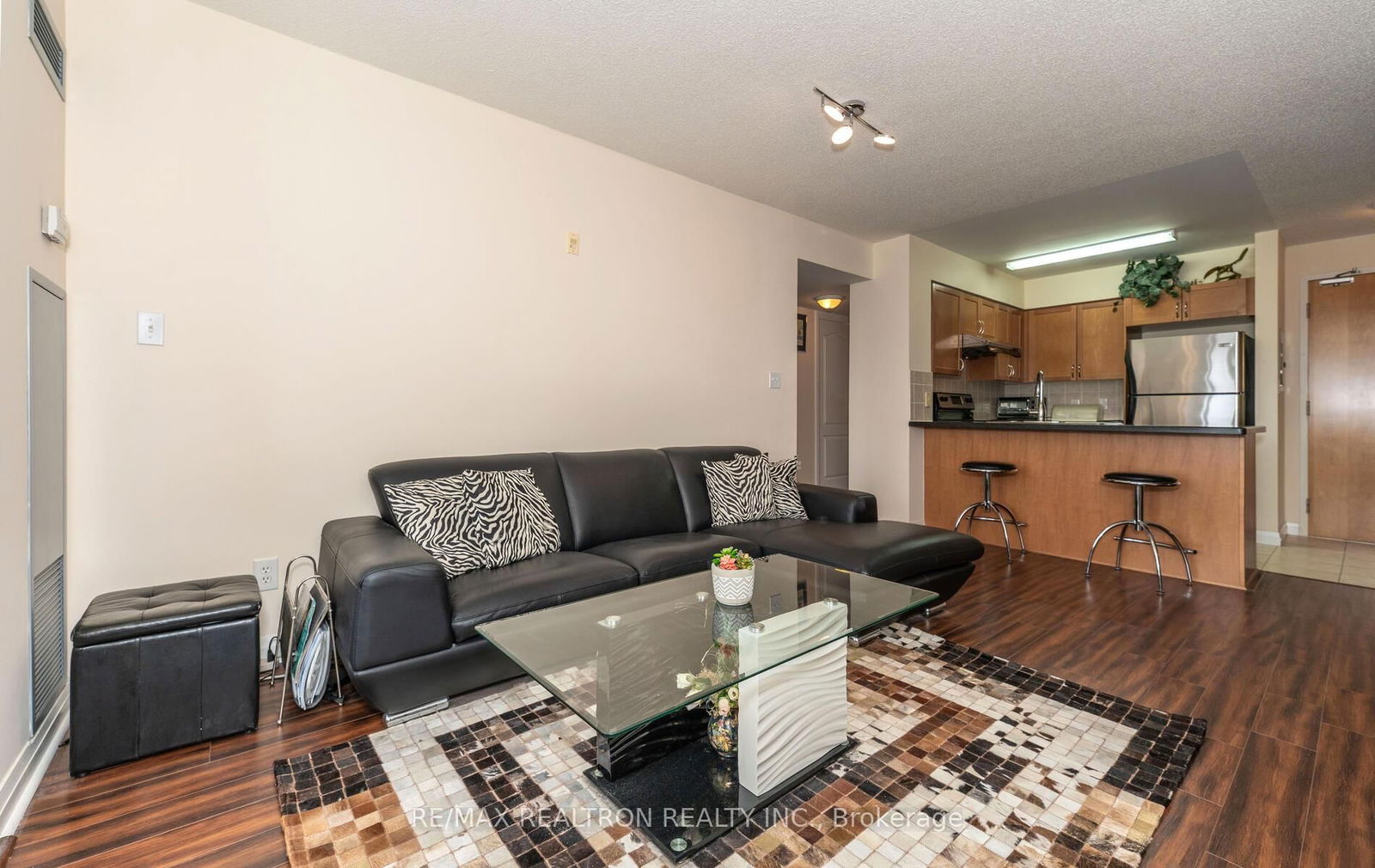 7373 Kennedy Rd, unit 710 for sale