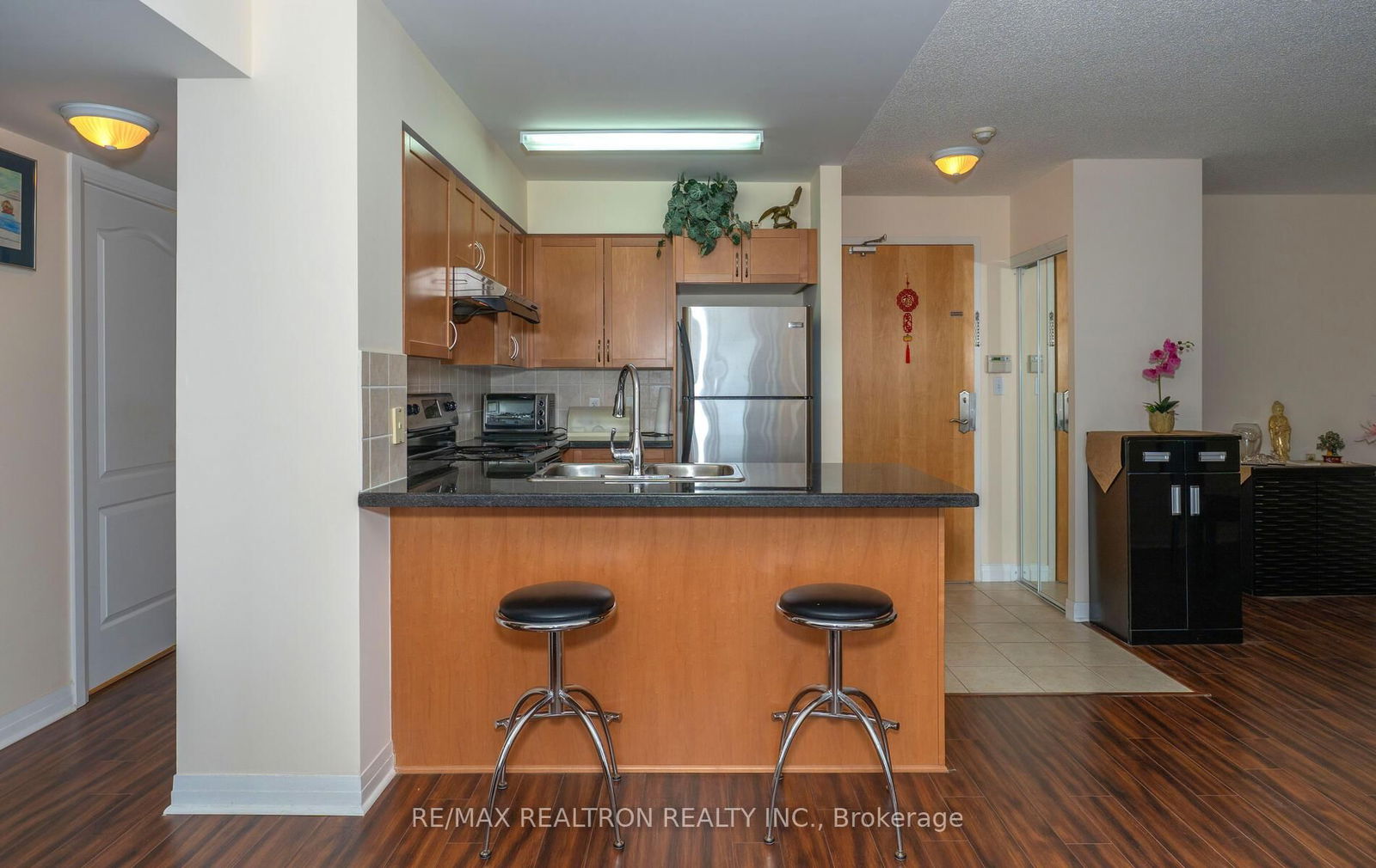 7373 Kennedy Rd, unit 710 for sale