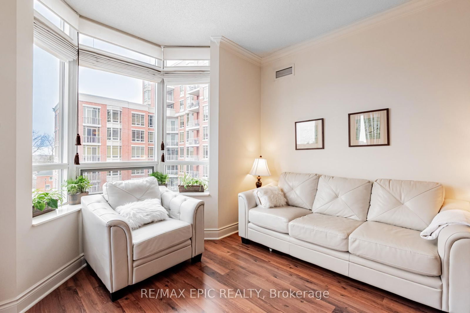 10101 Yonge St, unit 308 for sale