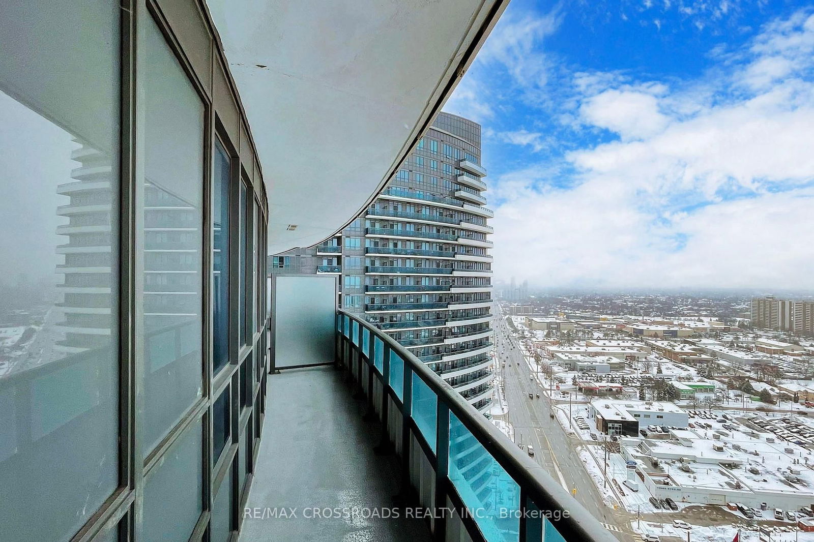 7171 Yonge St, unit 2408 for sale