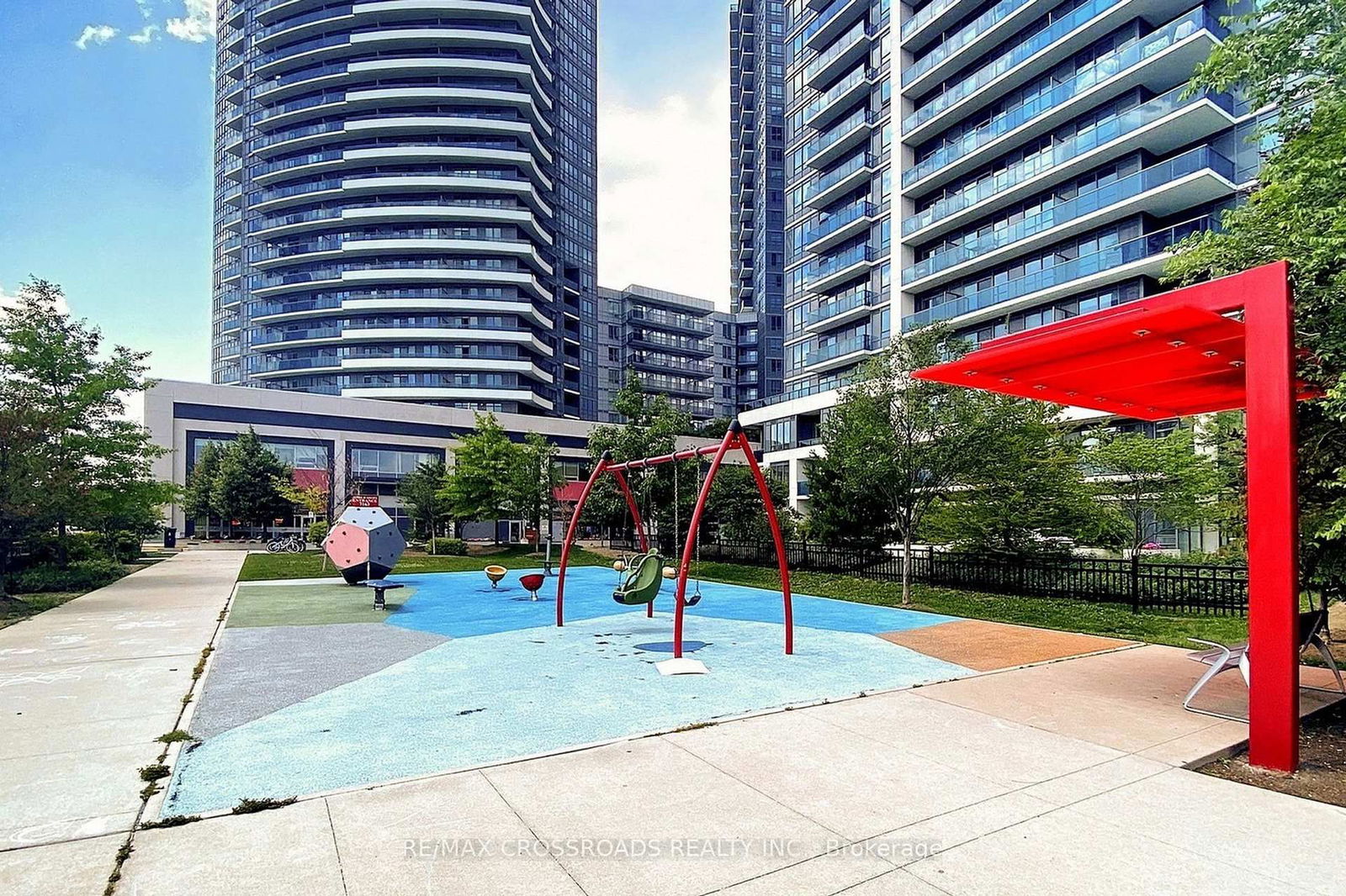 7171 Yonge St, unit 2408 for sale