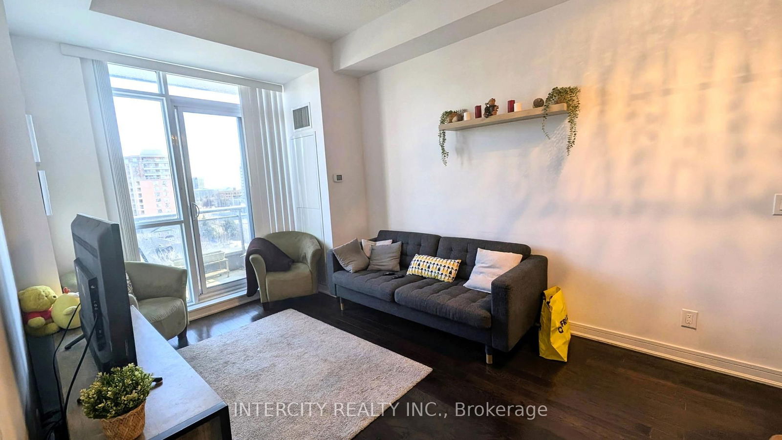 9191 Yonge St, unit 815 for rent