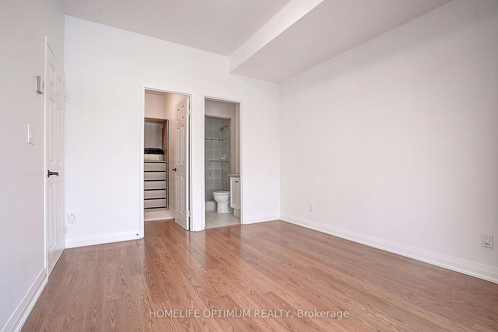 35 Hunt Ave, unit PH1 for sale