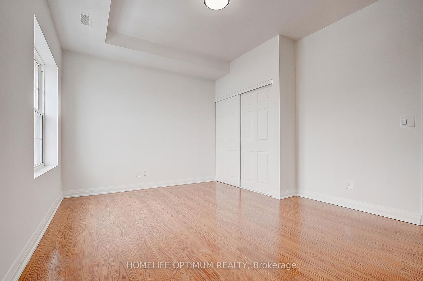 35 Hunt Ave, unit PH1 for sale