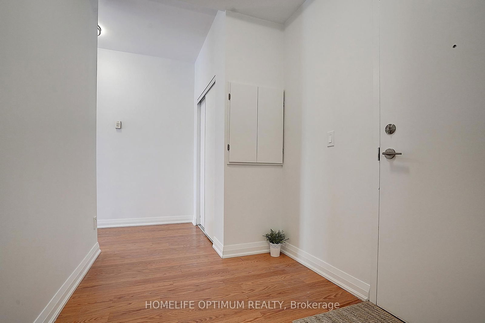 35 Hunt Ave, unit PH1 for sale