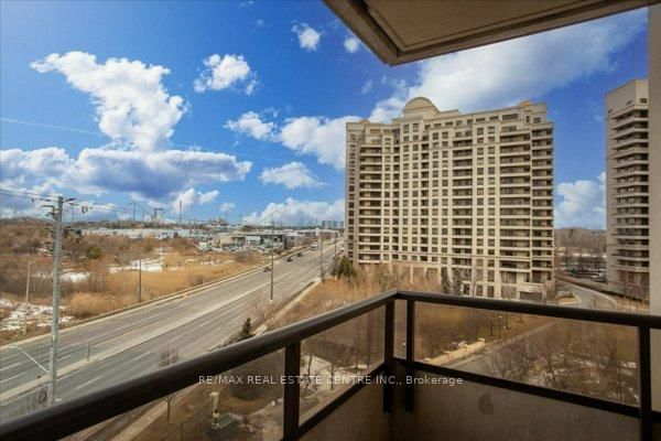 9225 Jane St, unit 504 for sale