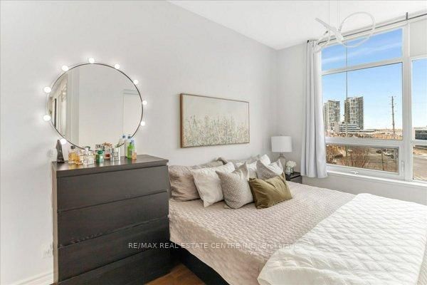 9225 Jane St, unit 504 for sale