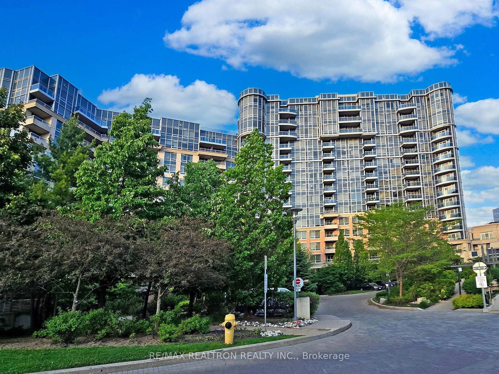 33 Cox Blvd, unit 334 for sale