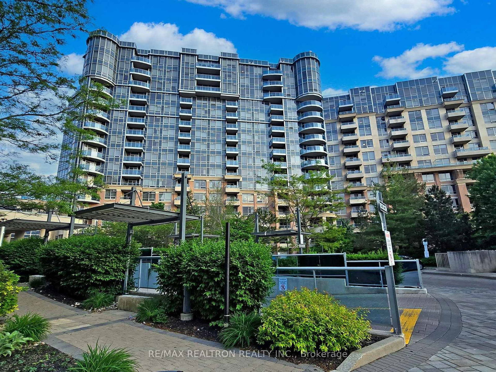 33 Cox Blvd, unit 334 for sale