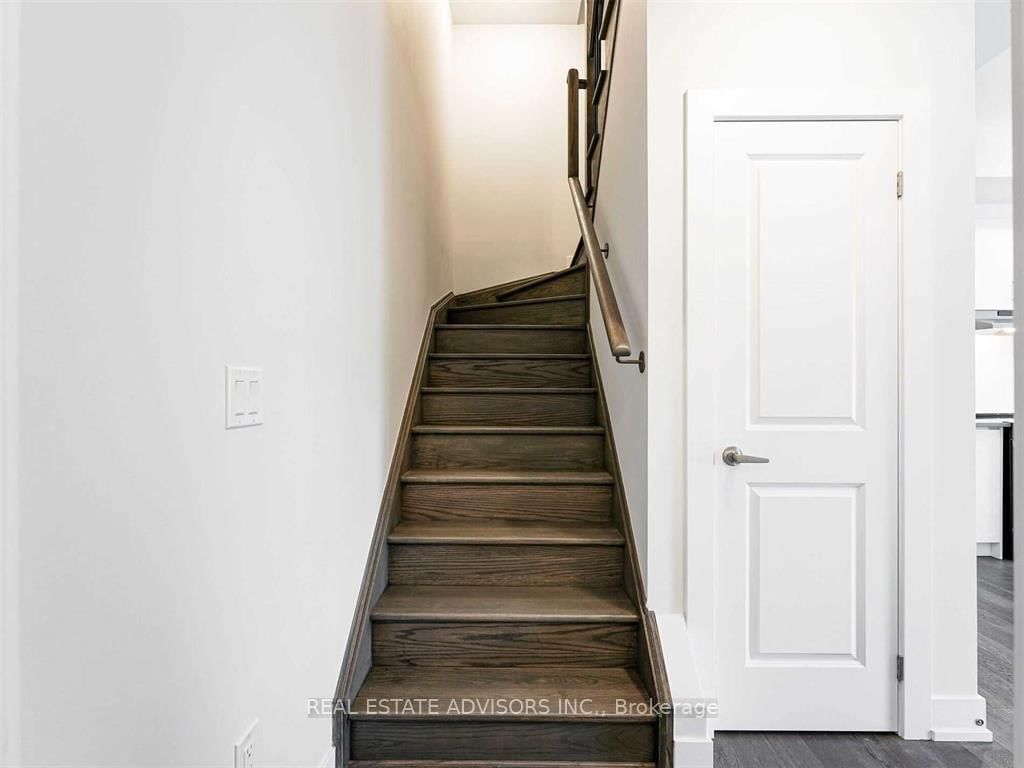 9570 Islington Ave, unit 229 for rent