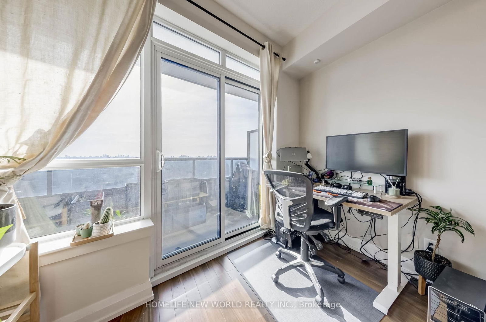 7161 Yonge St, unit 1230 for sale