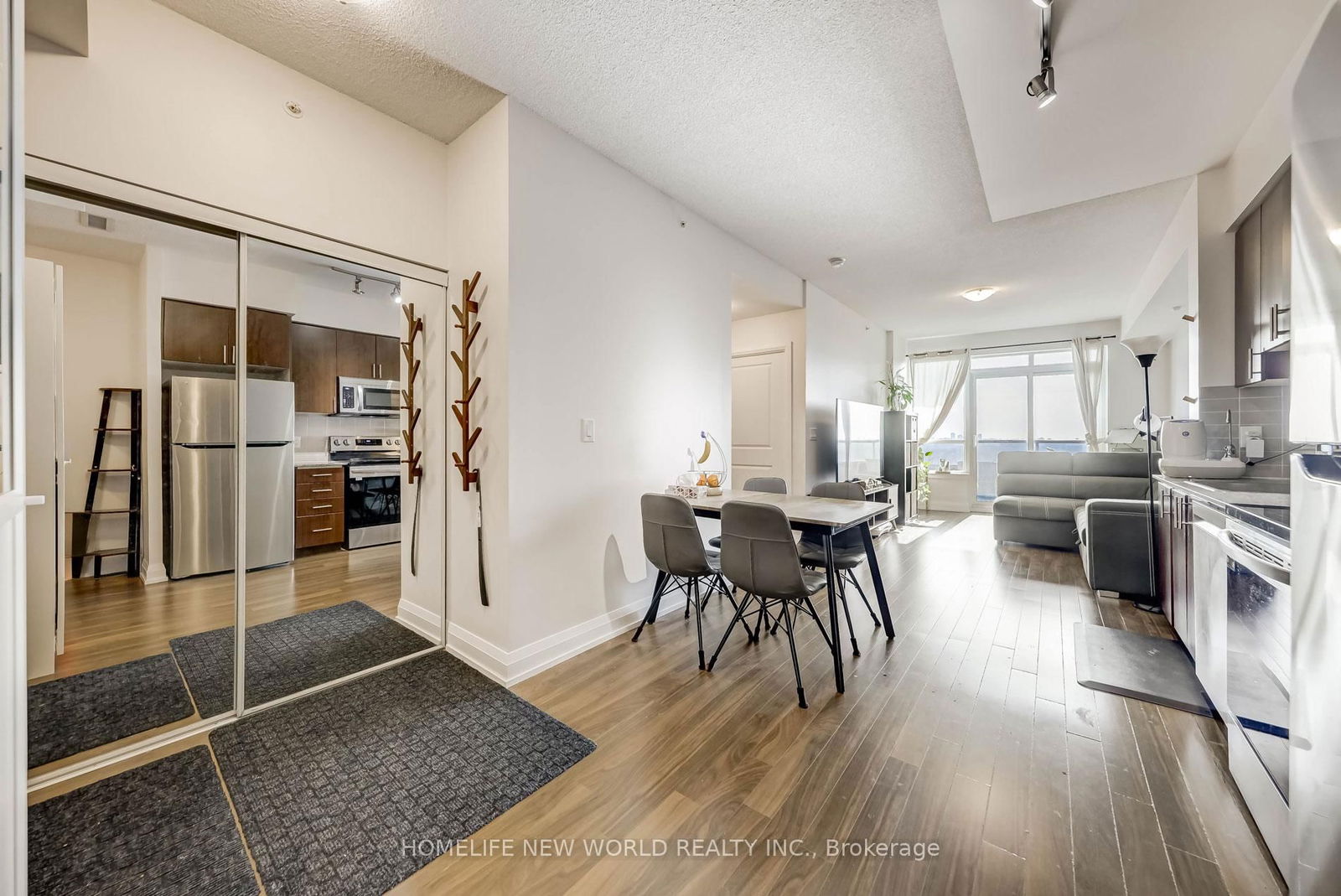 7161 Yonge St, unit 1230 for sale