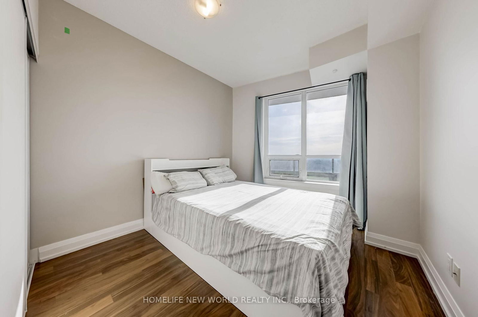 7161 Yonge St, unit 1230 for sale