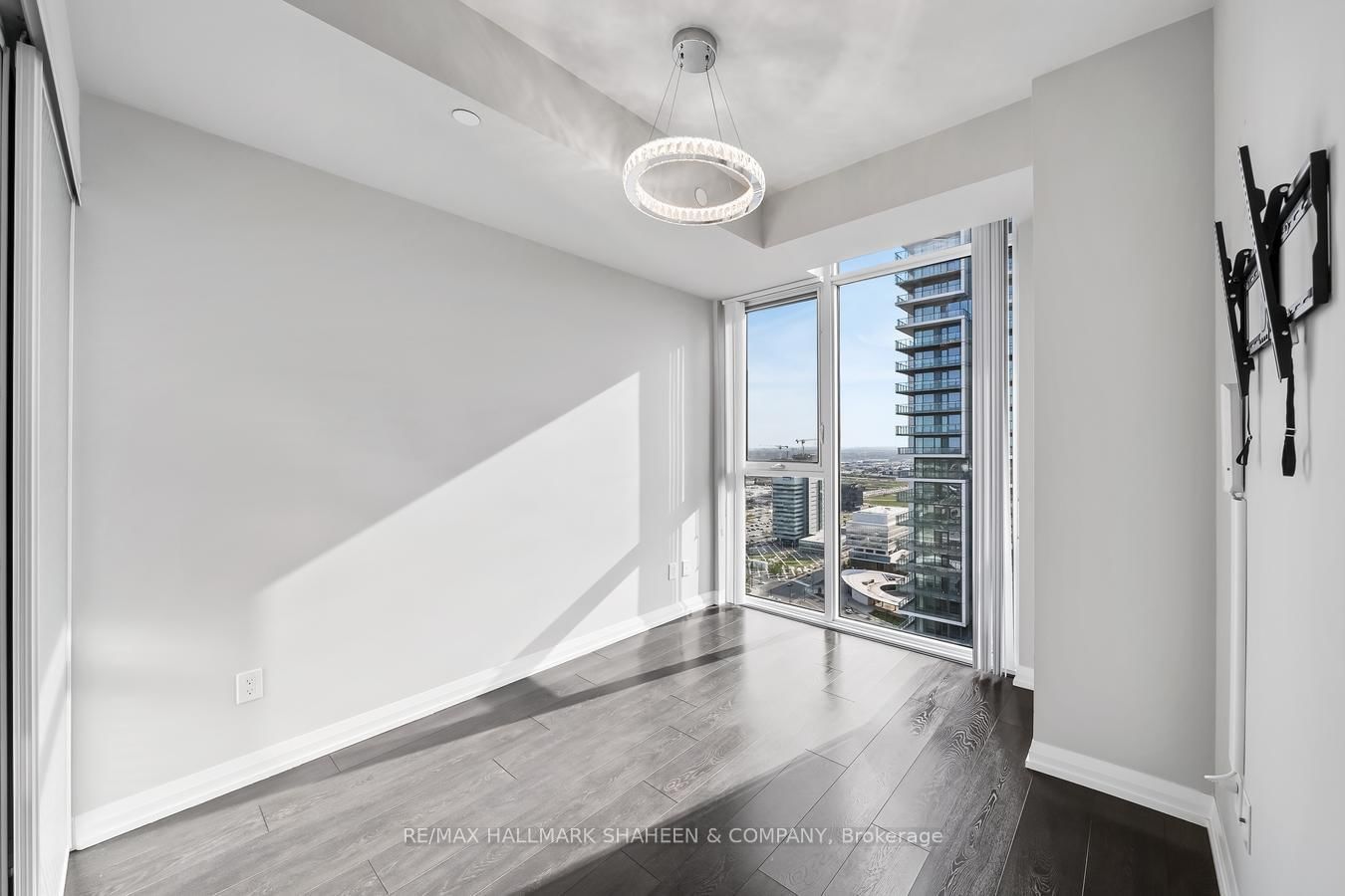 7895 Jane St, unit 3308 for rent