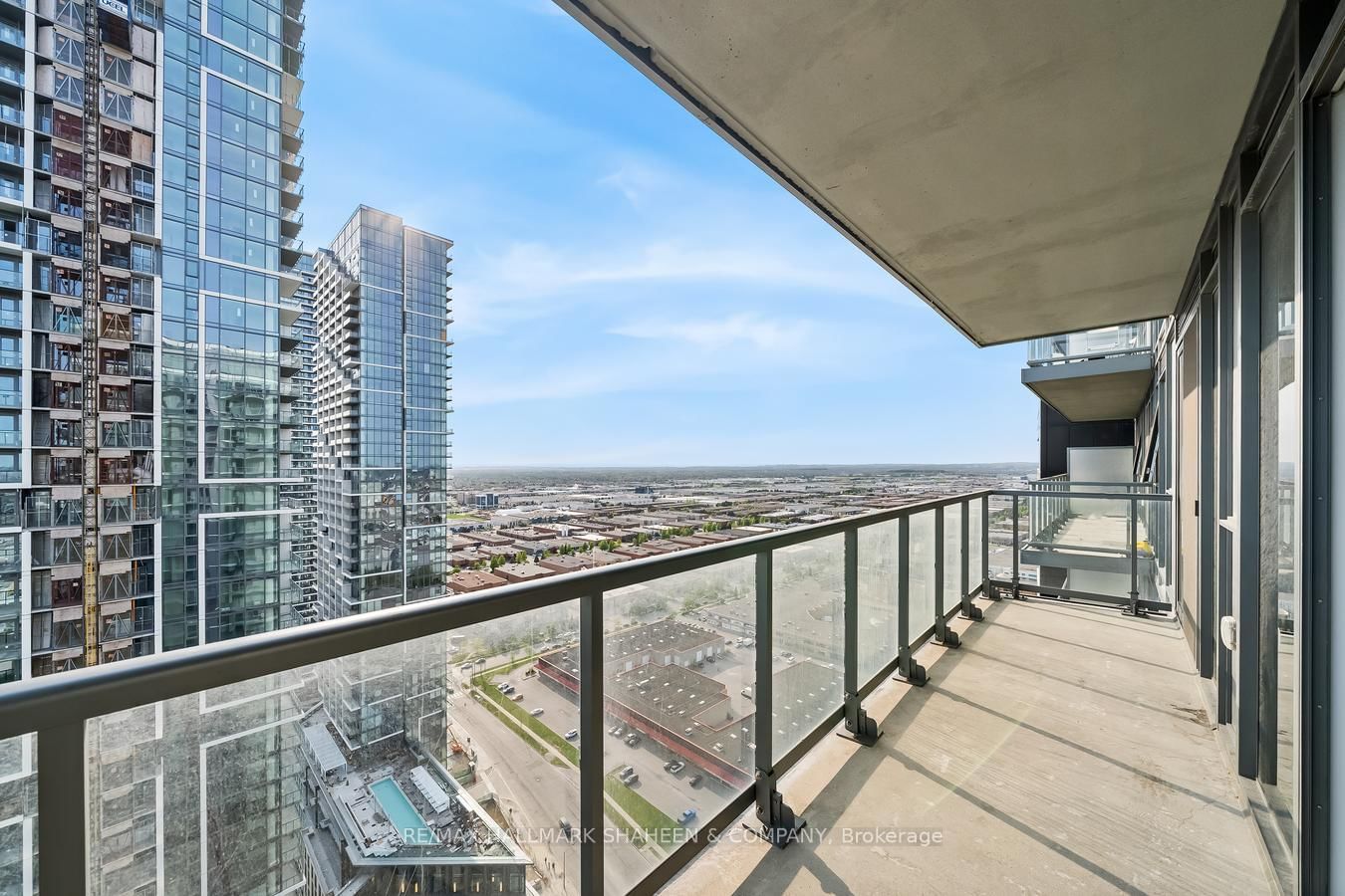 7895 Jane St, unit 3308 for rent