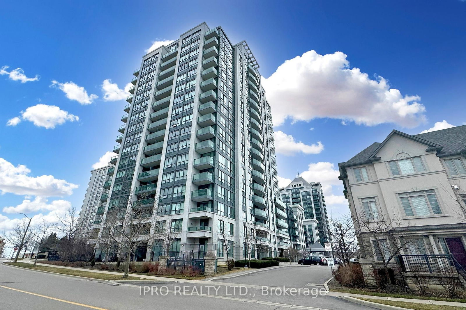 20 North Park Rd, unit 1507 for rent