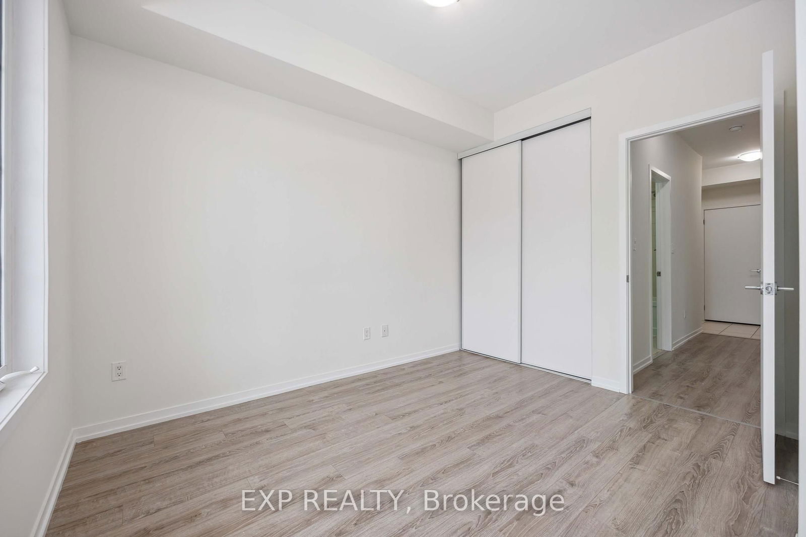 26 Bruce St, unit E12 for rent