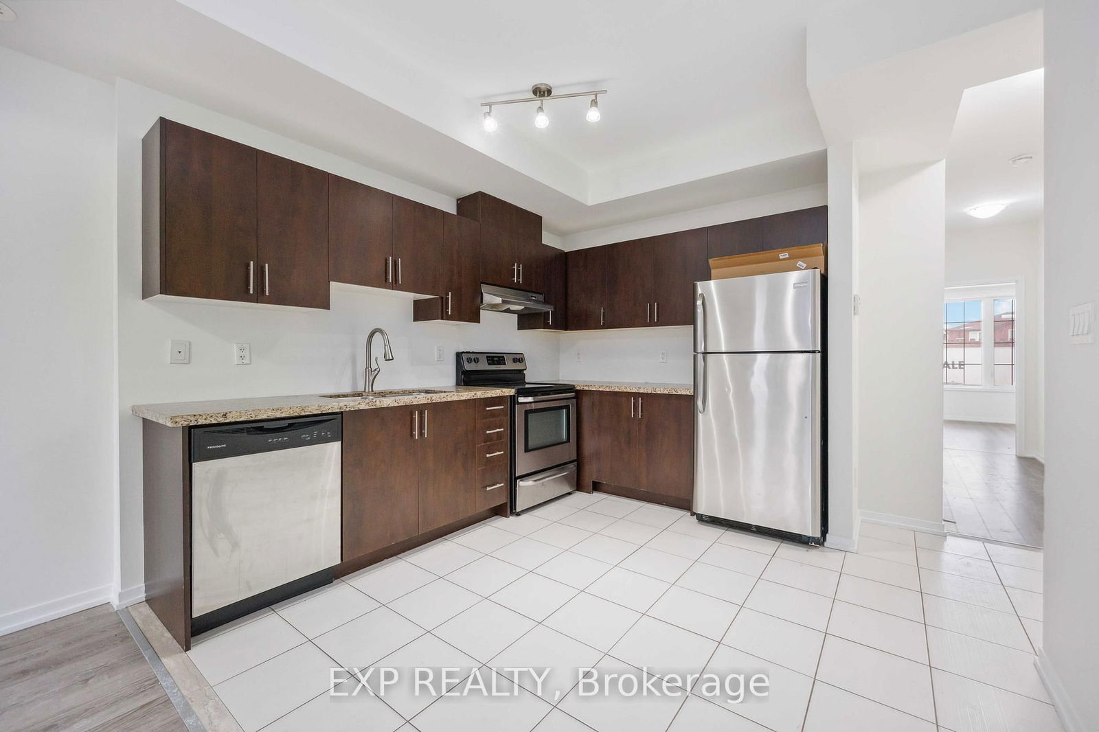 26 Bruce St, unit E12 for rent