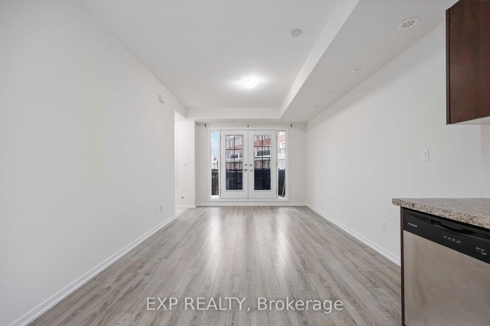 26 Bruce St, unit E12 for rent