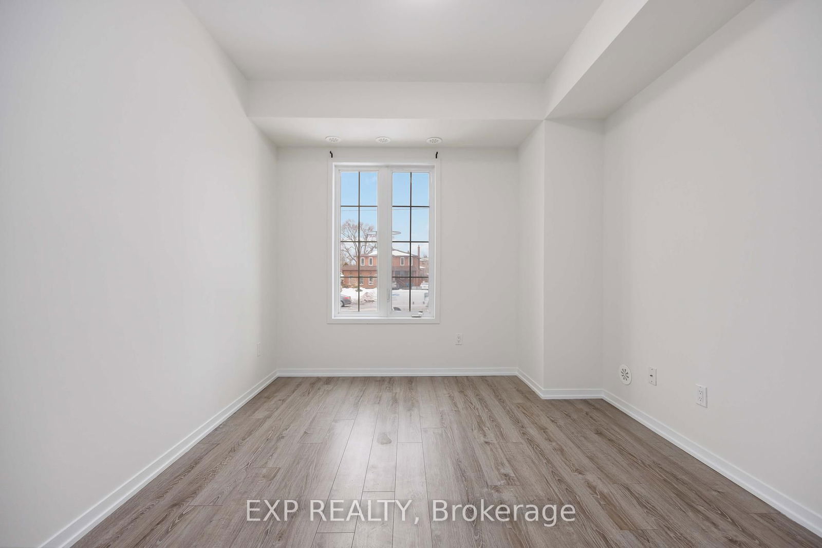 26 Bruce St, unit E12 for rent