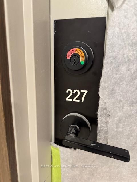 8888 Yonge St, unit 227 for rent