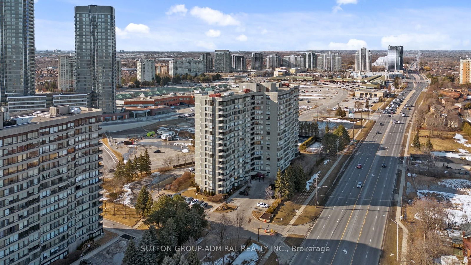 7460 Bathurst St, unit 512 for sale