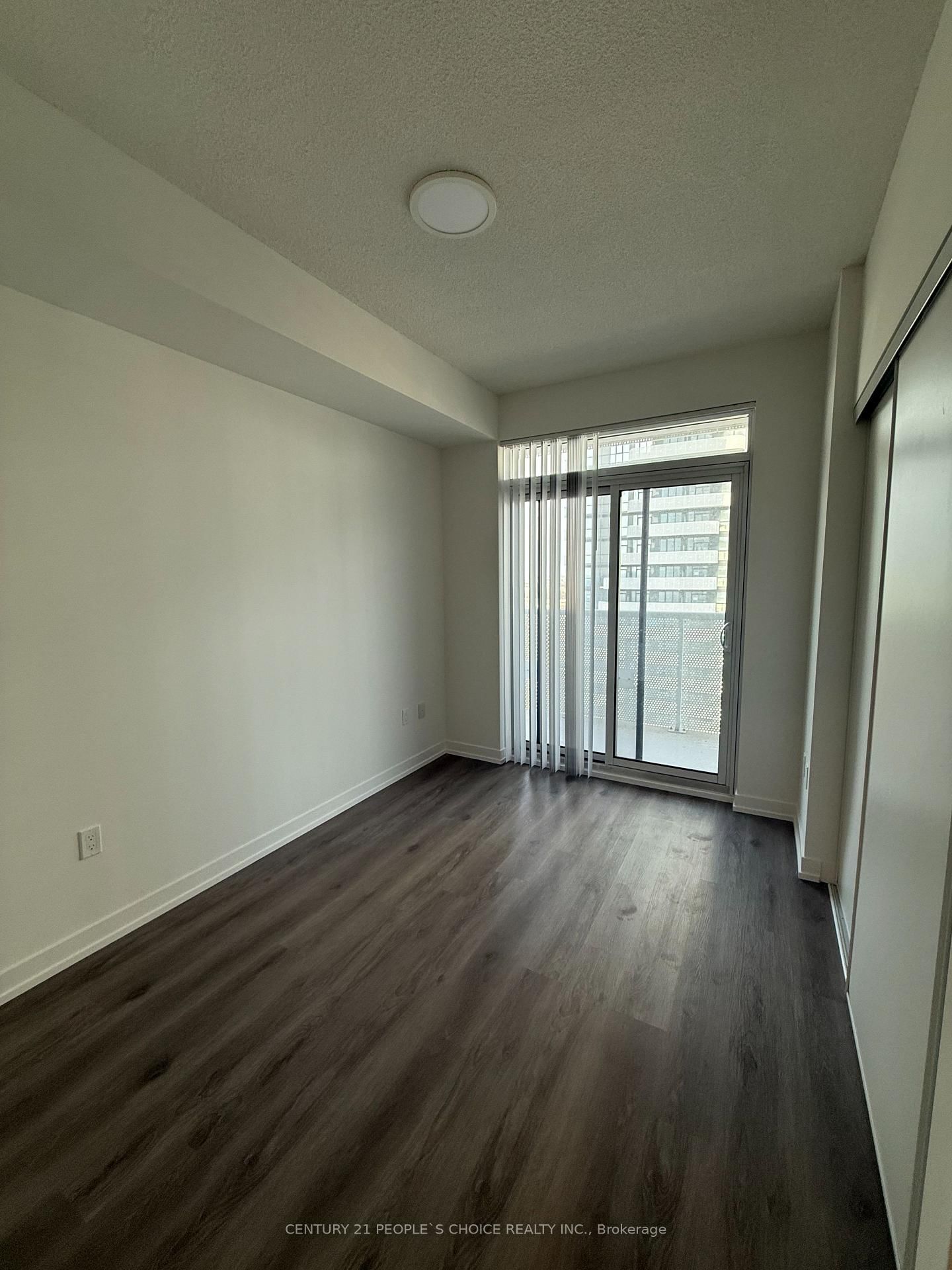 225 Commerce St, unit 1502 for rent