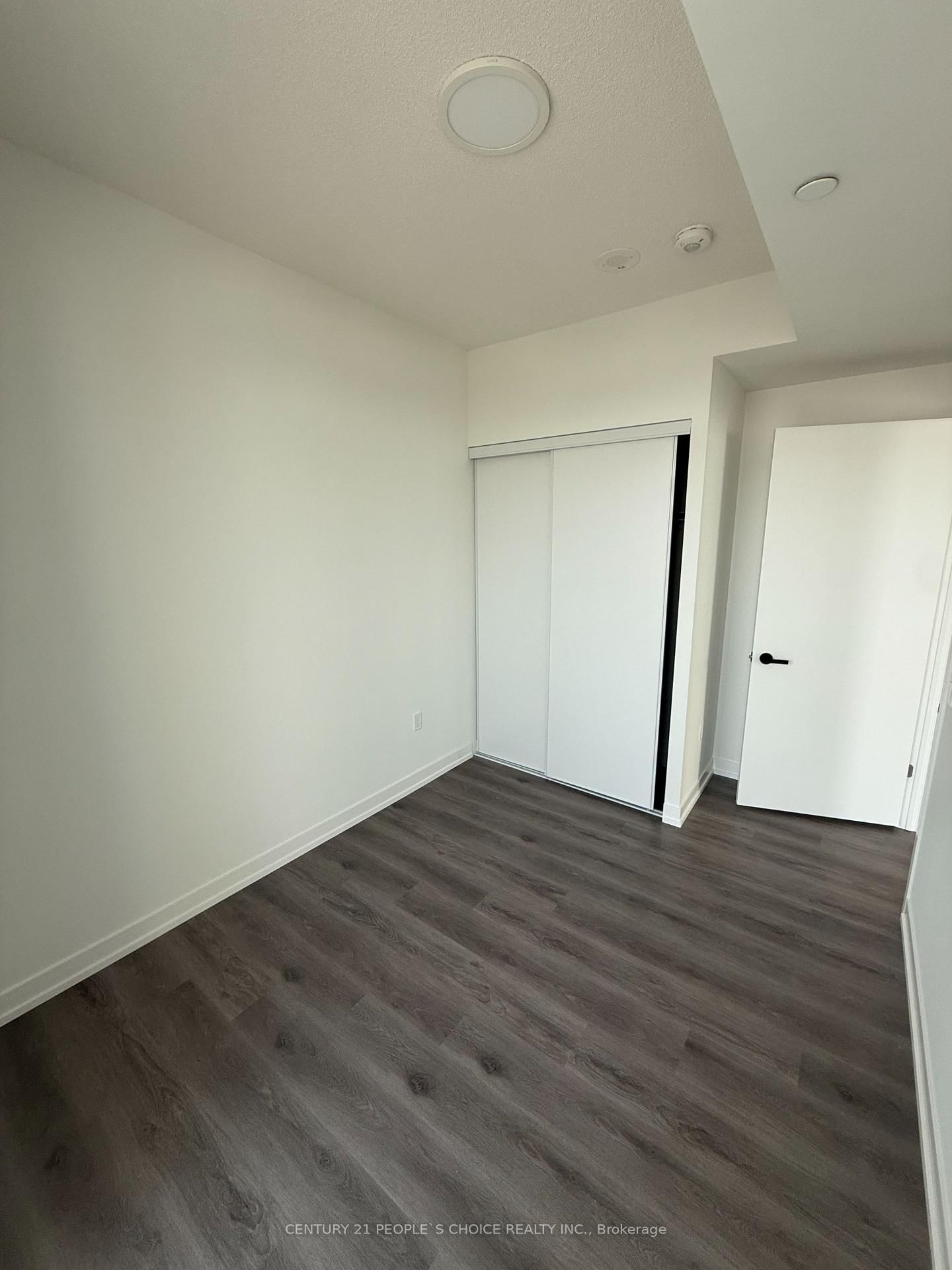 225 Commerce St, unit 1502 for rent