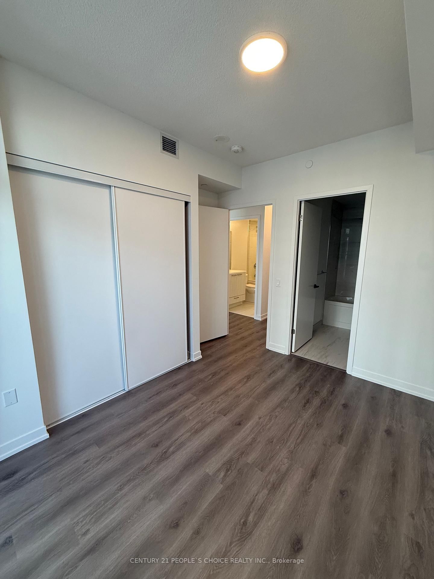 225 Commerce St, unit 1502 for rent