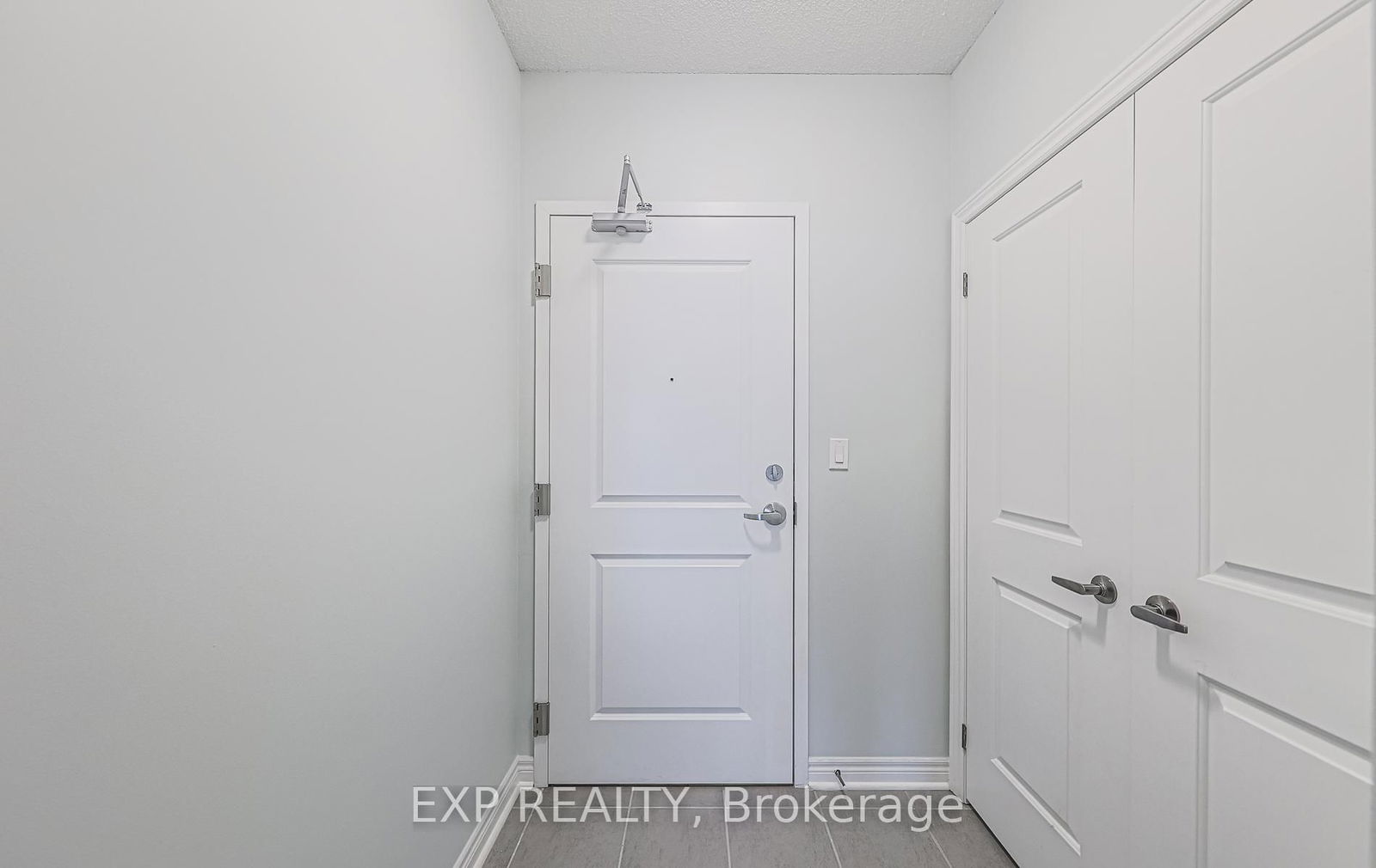 7768 Kennedy Rd, unit 206 for rent