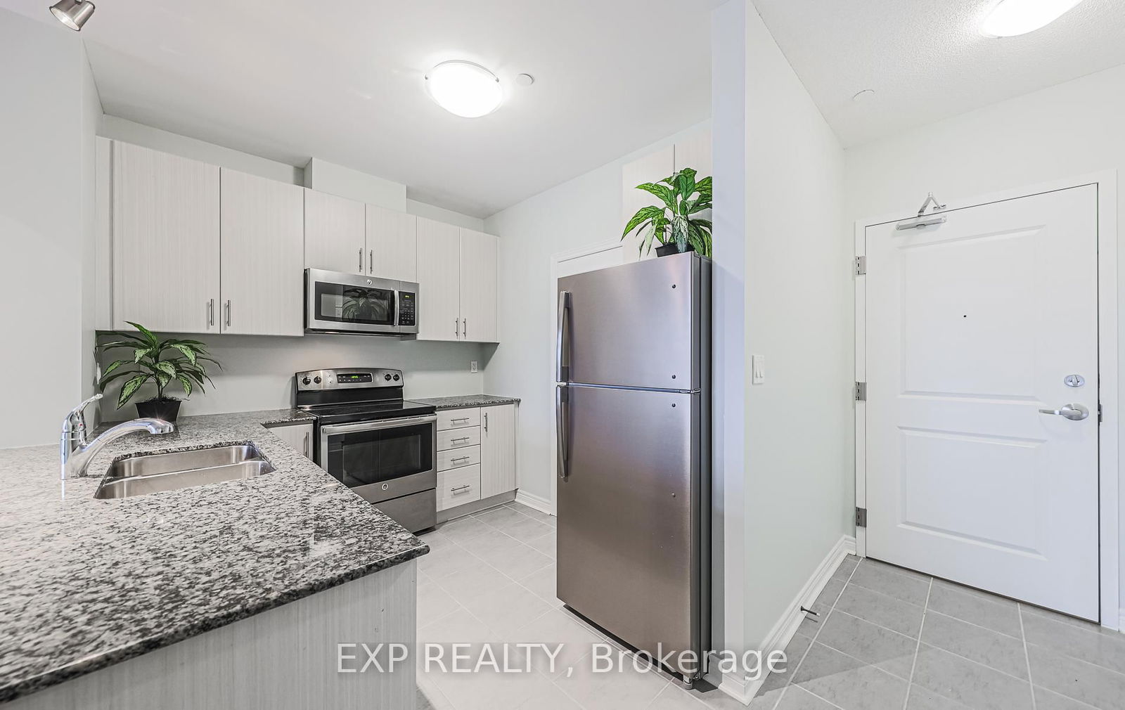 7768 Kennedy Rd, unit 206 for rent