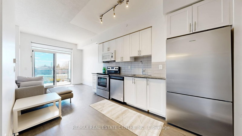 7900 Bathurst St, unit 228 for sale