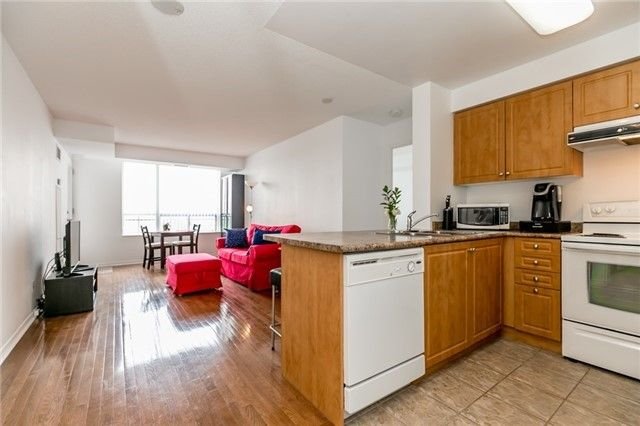 330 Red Maple Rd, unit 709 for sale - image #6