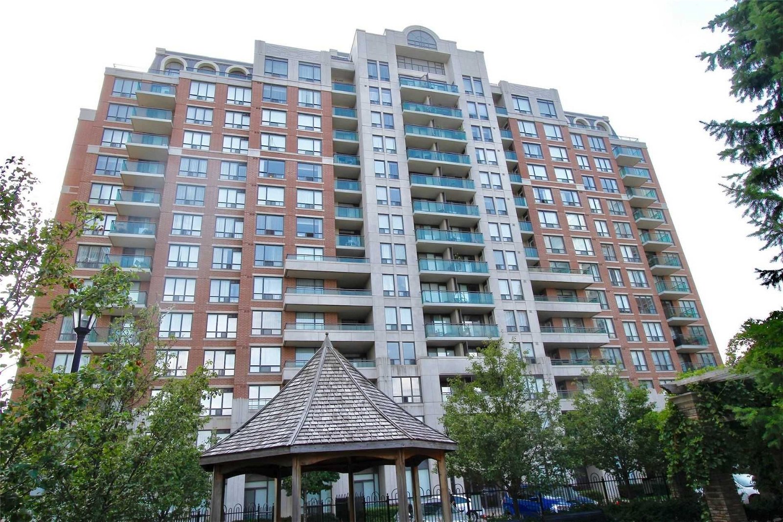 330 Red Maple Rd, unit 202 for sale - image #1