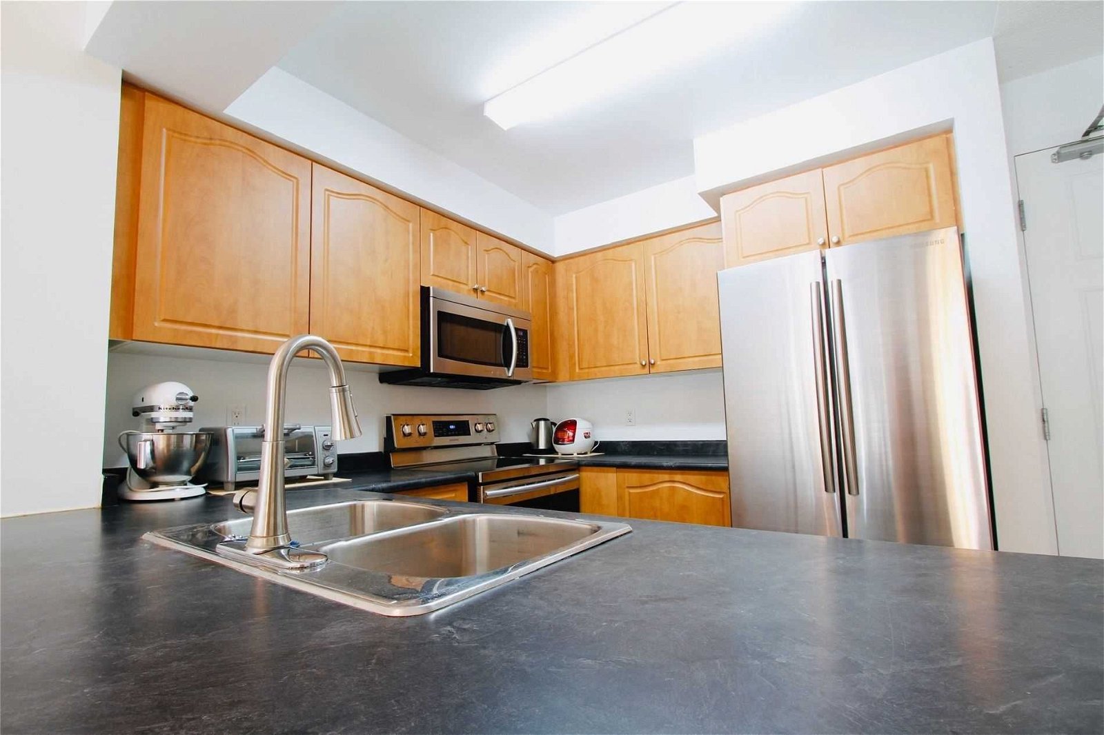 330 Red Maple Rd, unit 202 for sale - image #6