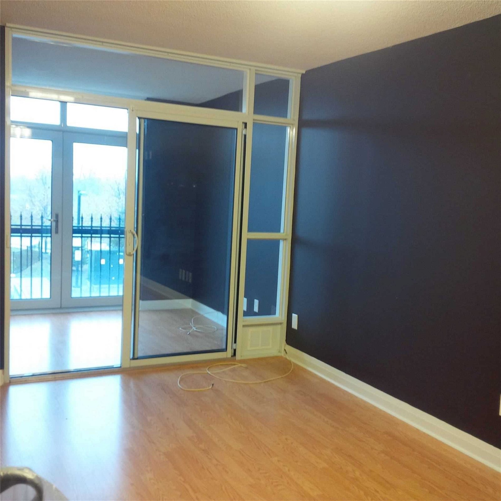 7363 Kennedy Rd, unit 206 for rent - image #2